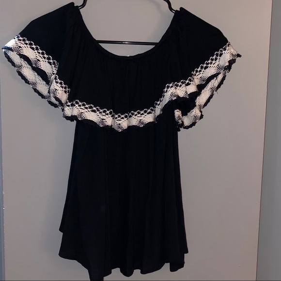 Altar’d State ruffle top - Picture 4 of 4